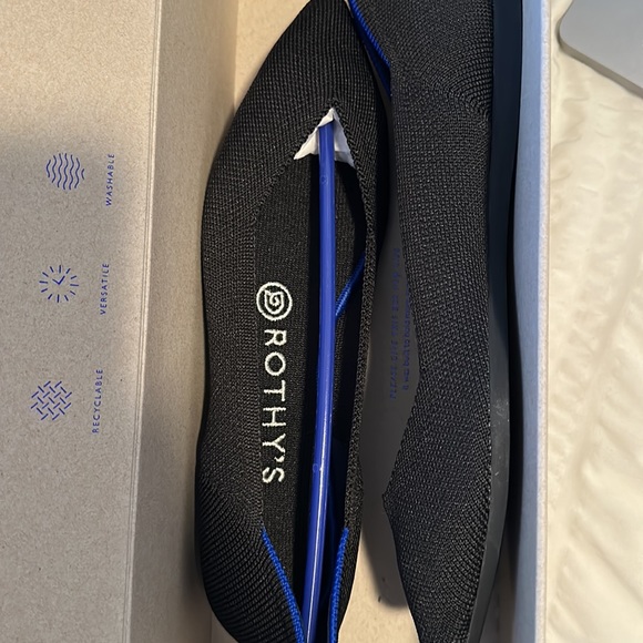 NWT Rothy’s The Point Black Solid Flats - Picture 4 of 14
